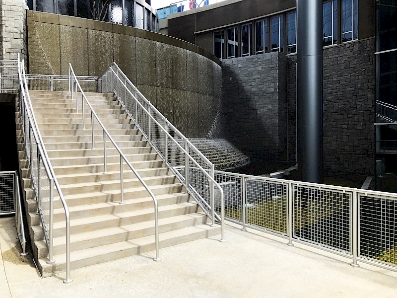 Interna-Rail Aluminum Railing with Wire Mesh Panels